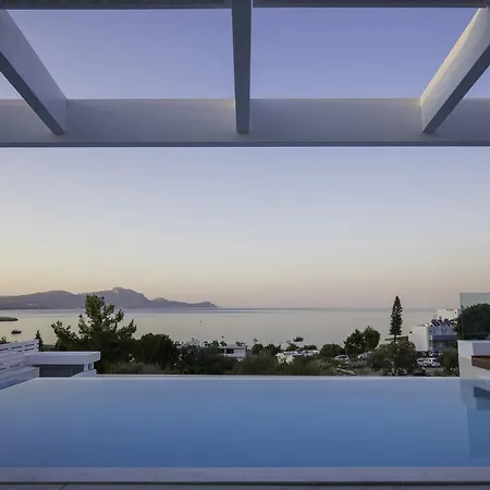Serene With Swimming Pool In וילה לינדוס